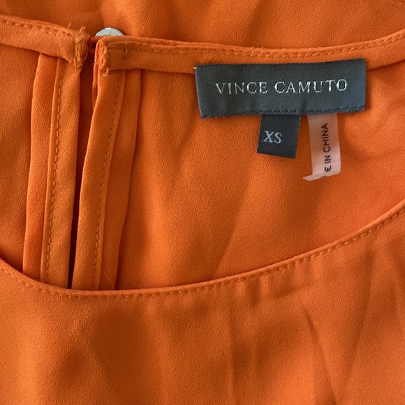 🍊Vince Camuto • orange blouse • xs - Picture 4 of 5